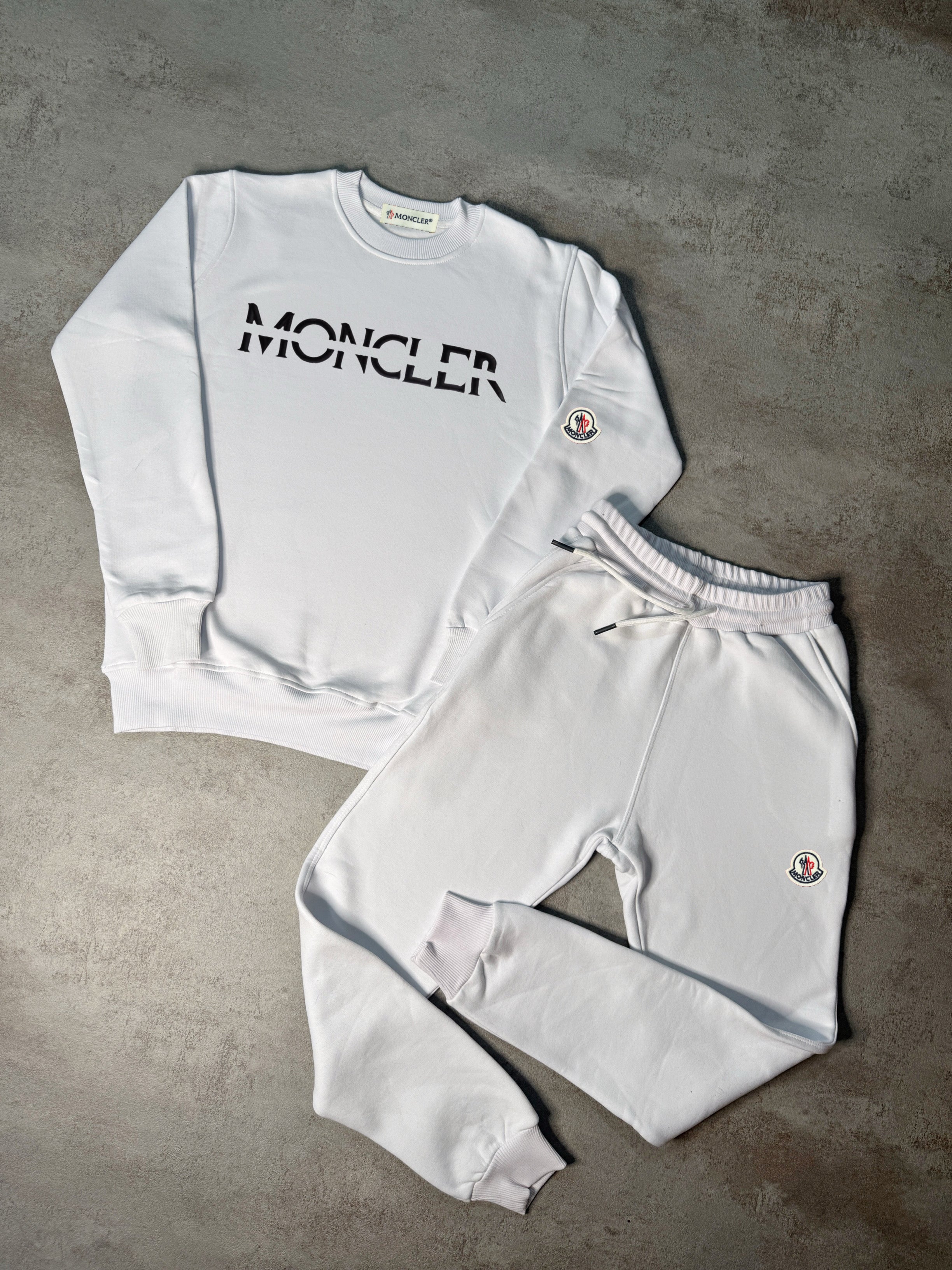 CHANDAL MONCL3R
