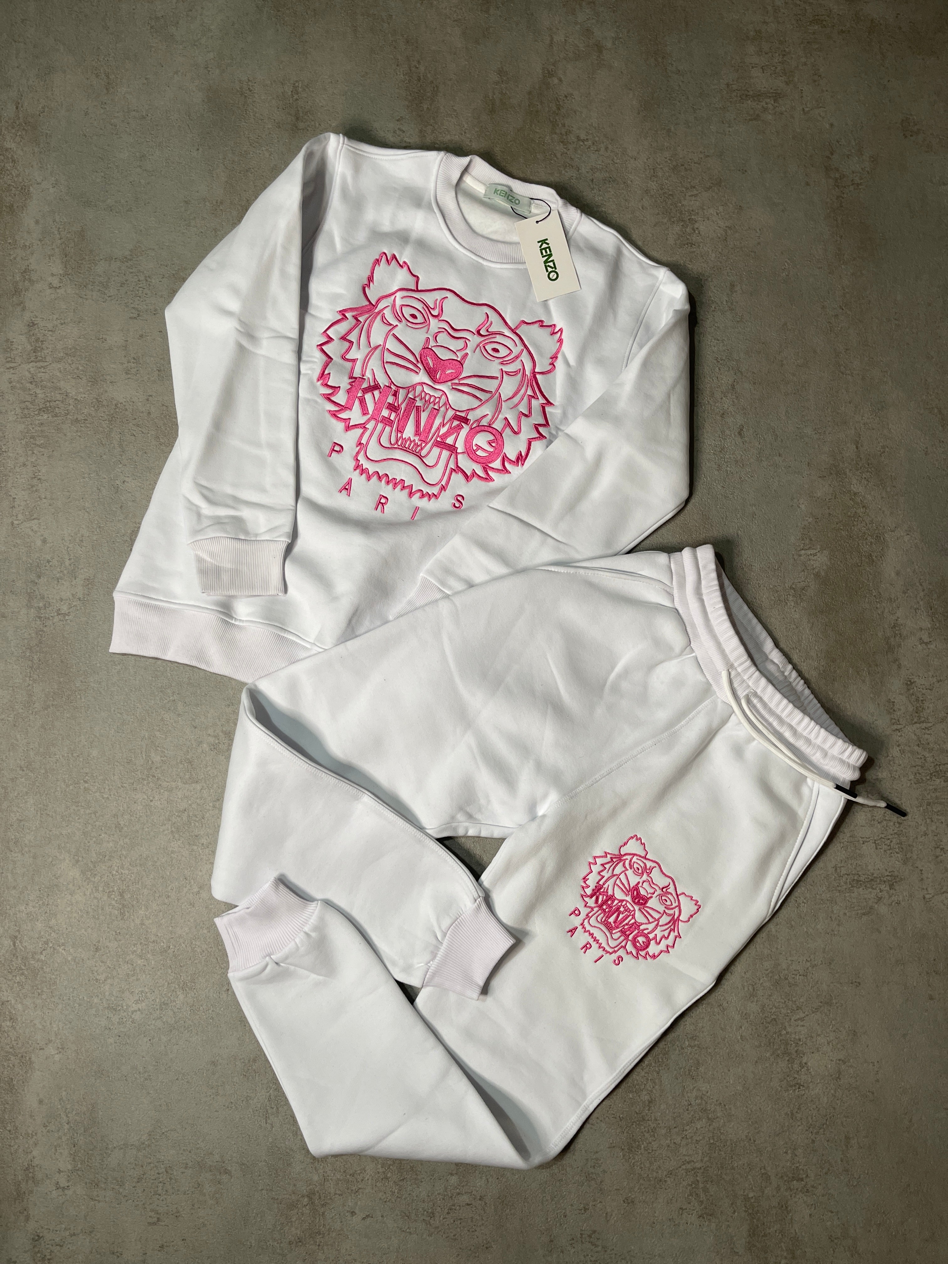 CHANDAL KENZ0