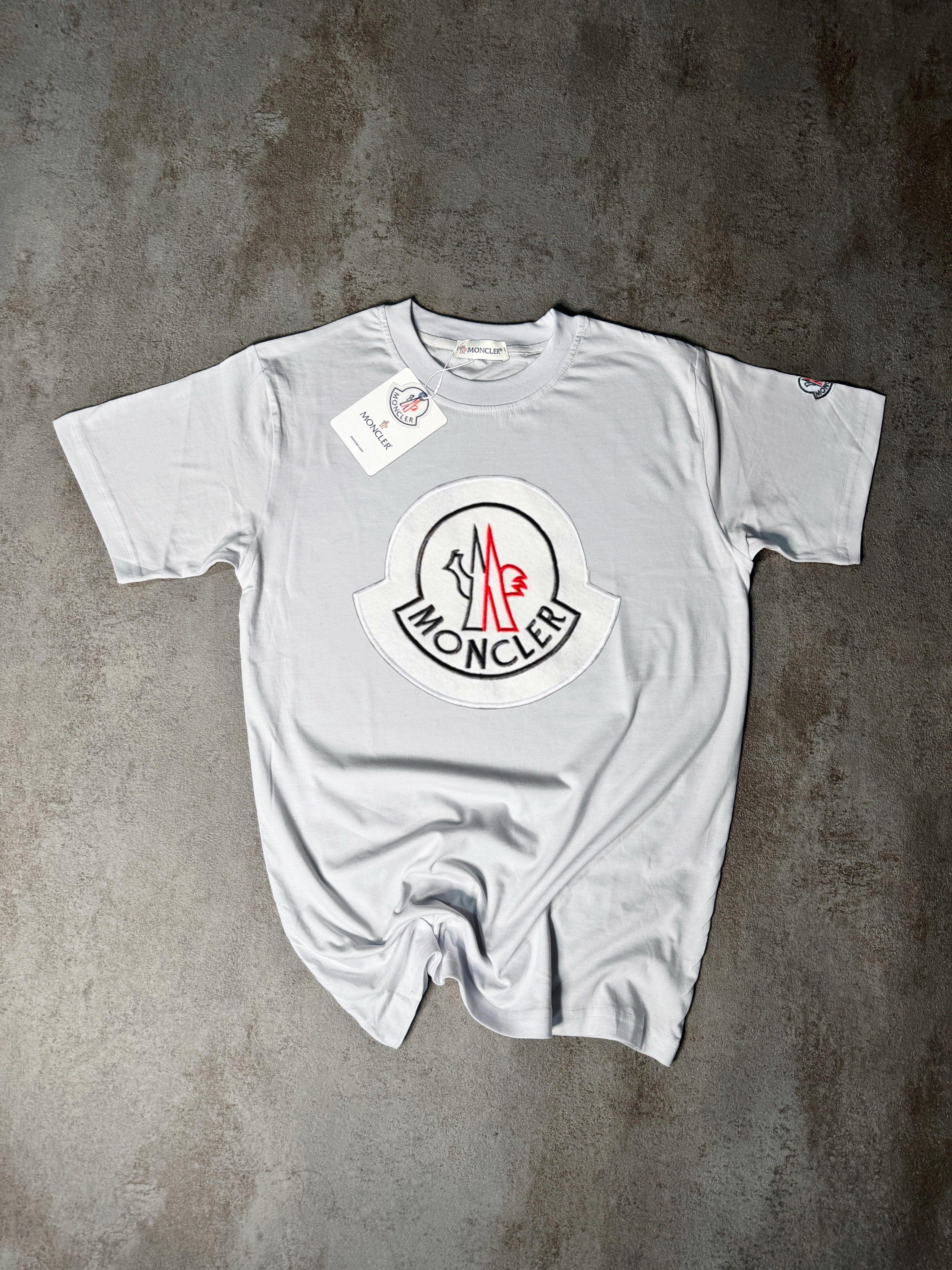 CAMISETA M0NCLER