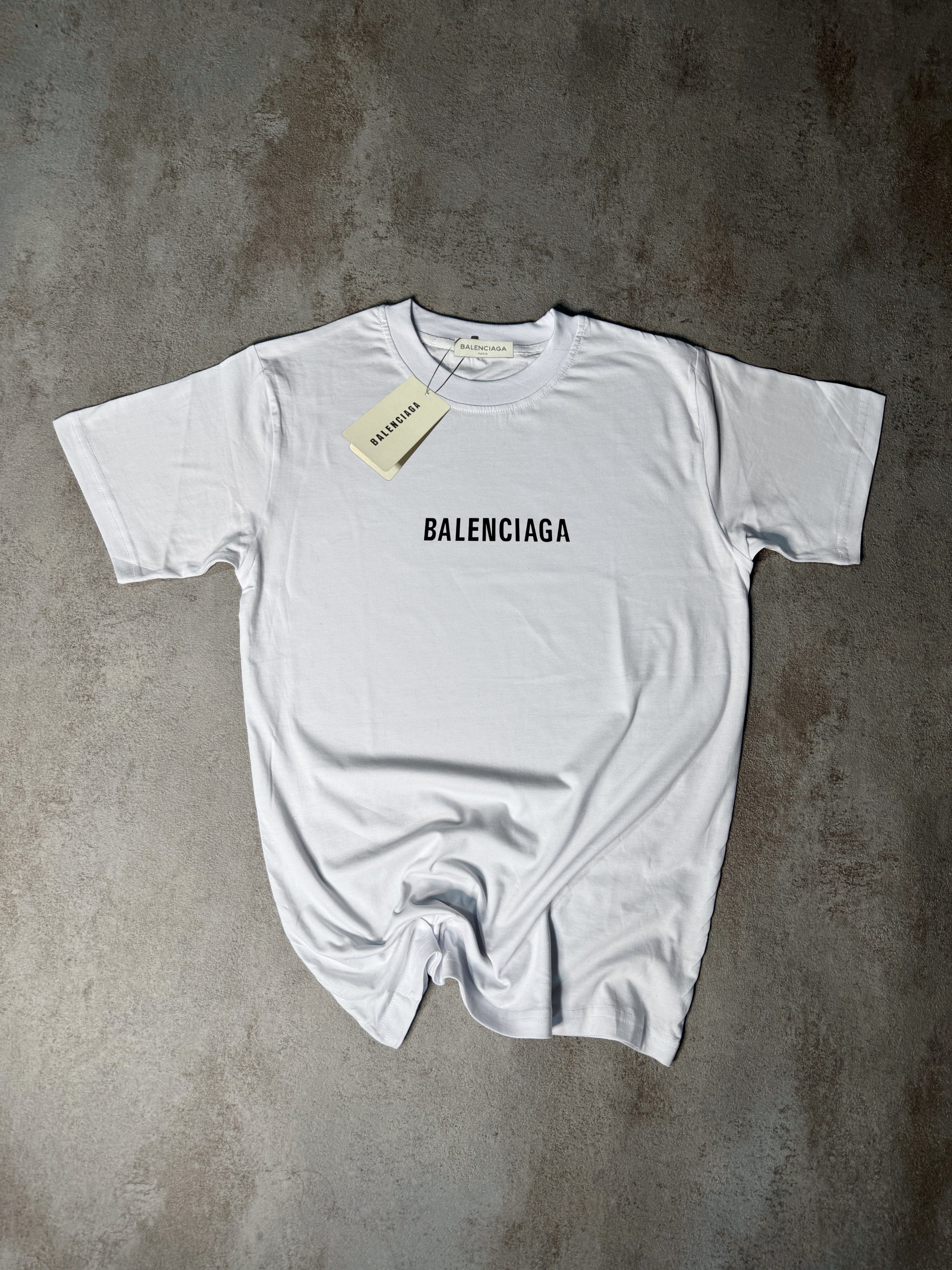 CAMISETA BALENCIAG4