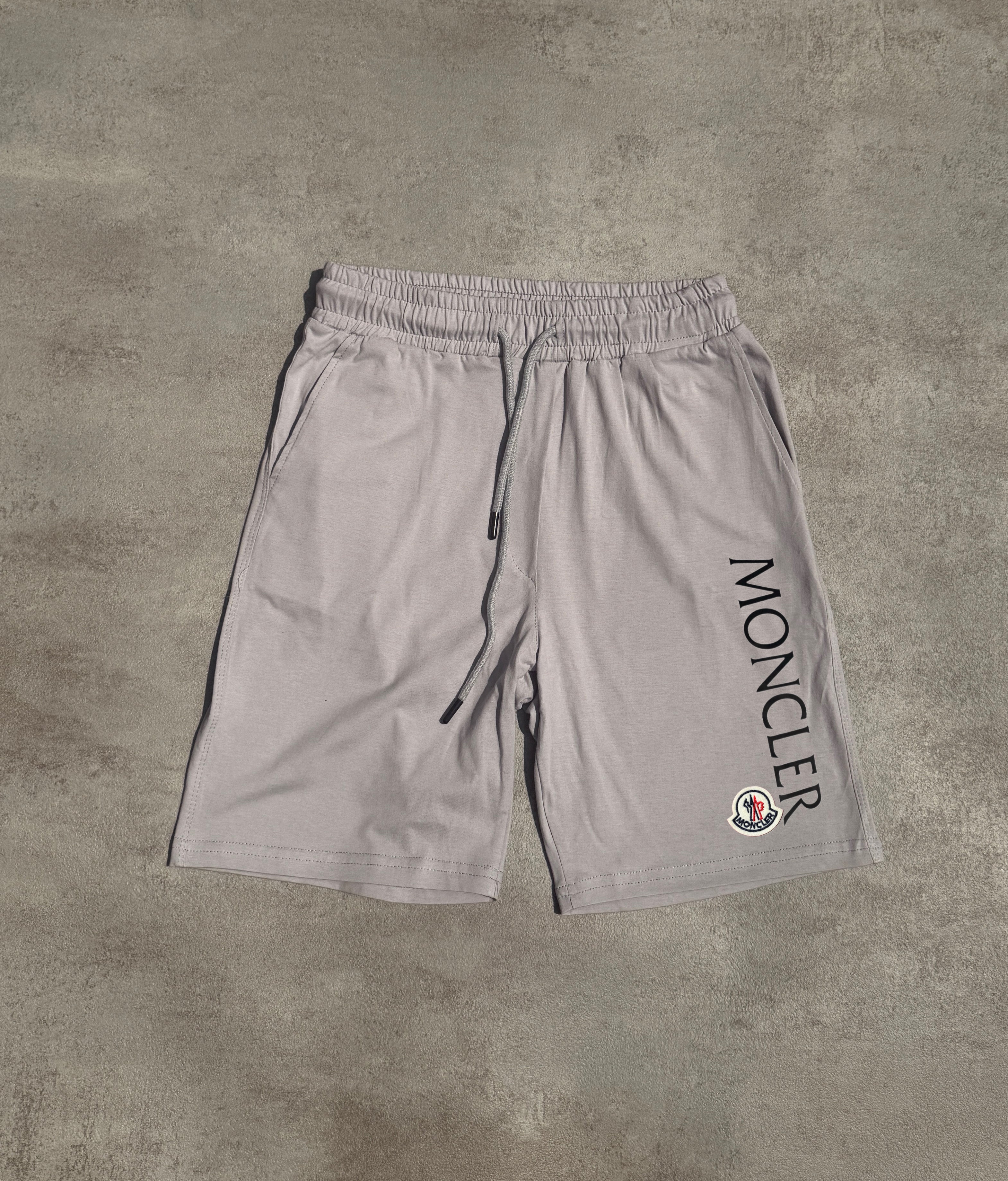 PANTALONES CORTOS MONCL3R