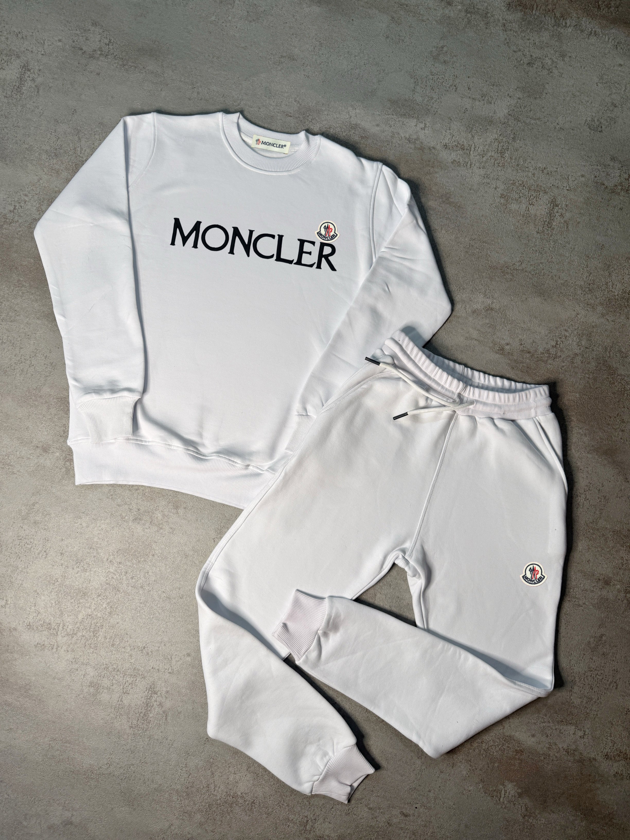 CHANDAL MONCL3R