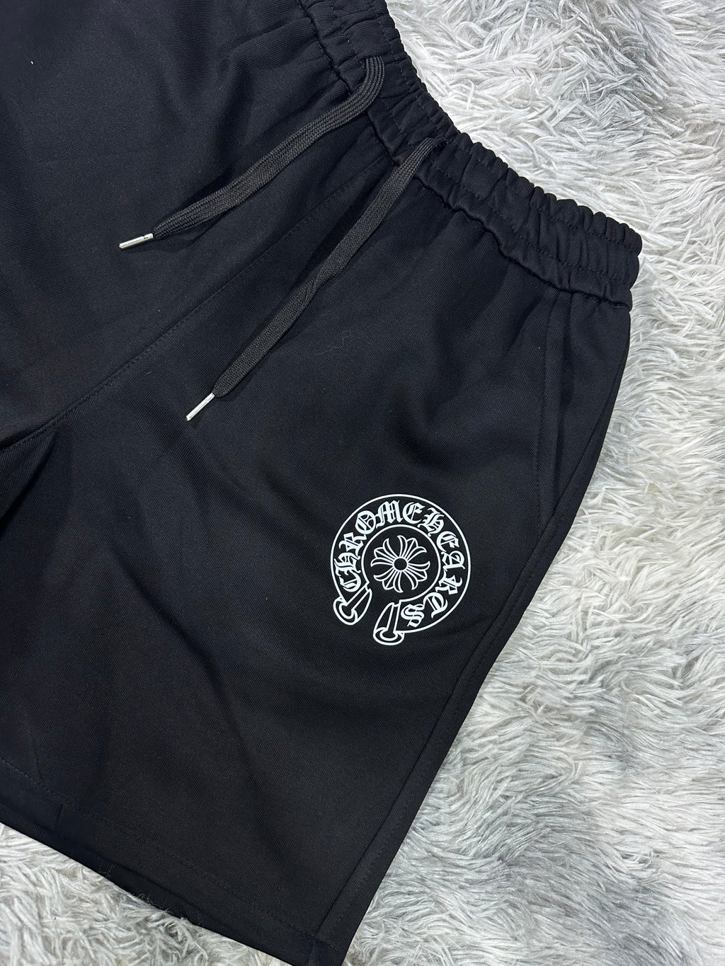 PANTALONES CORTOS CHROME HEART$