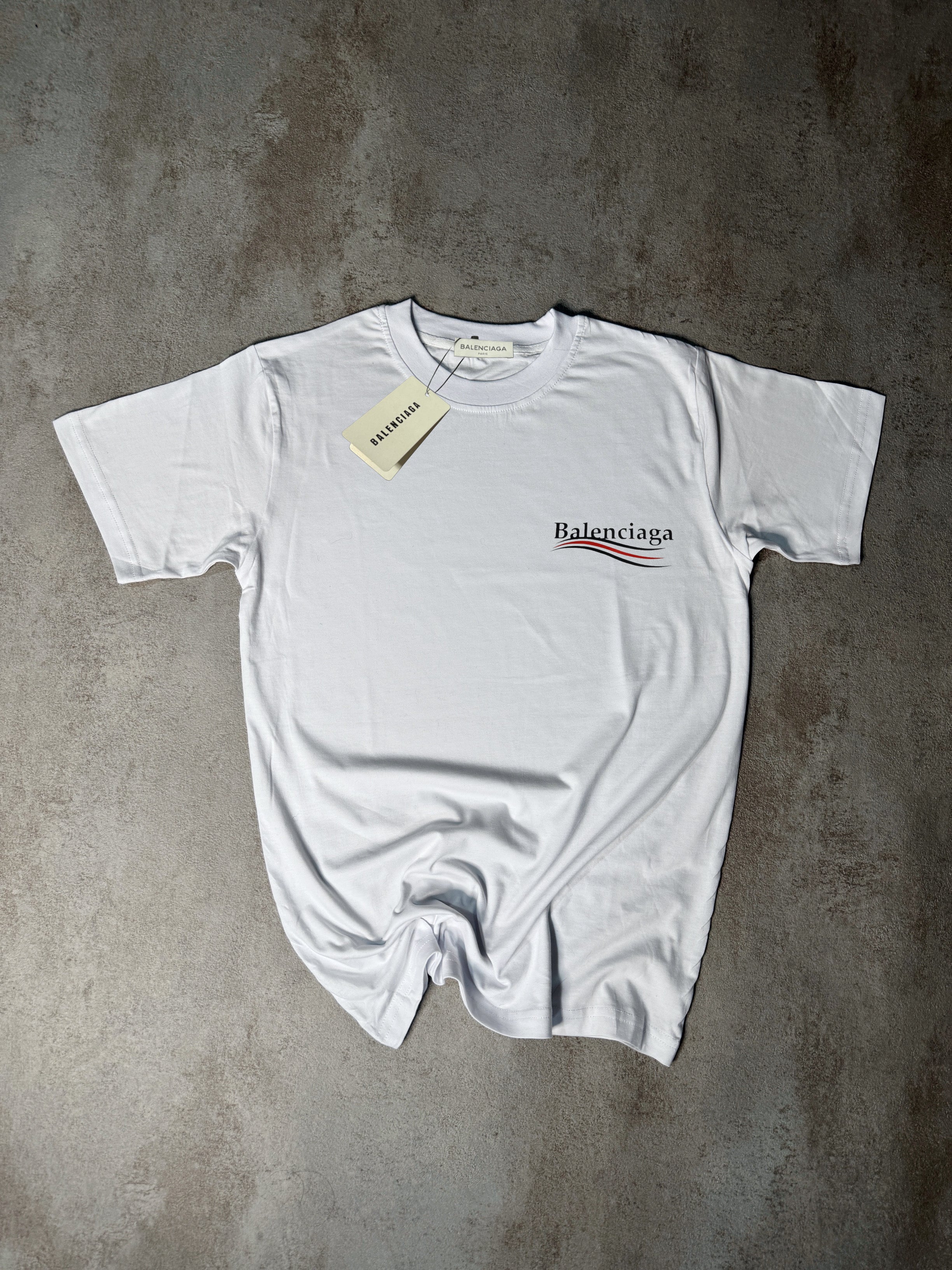 CAMISETA BALENCIAG4