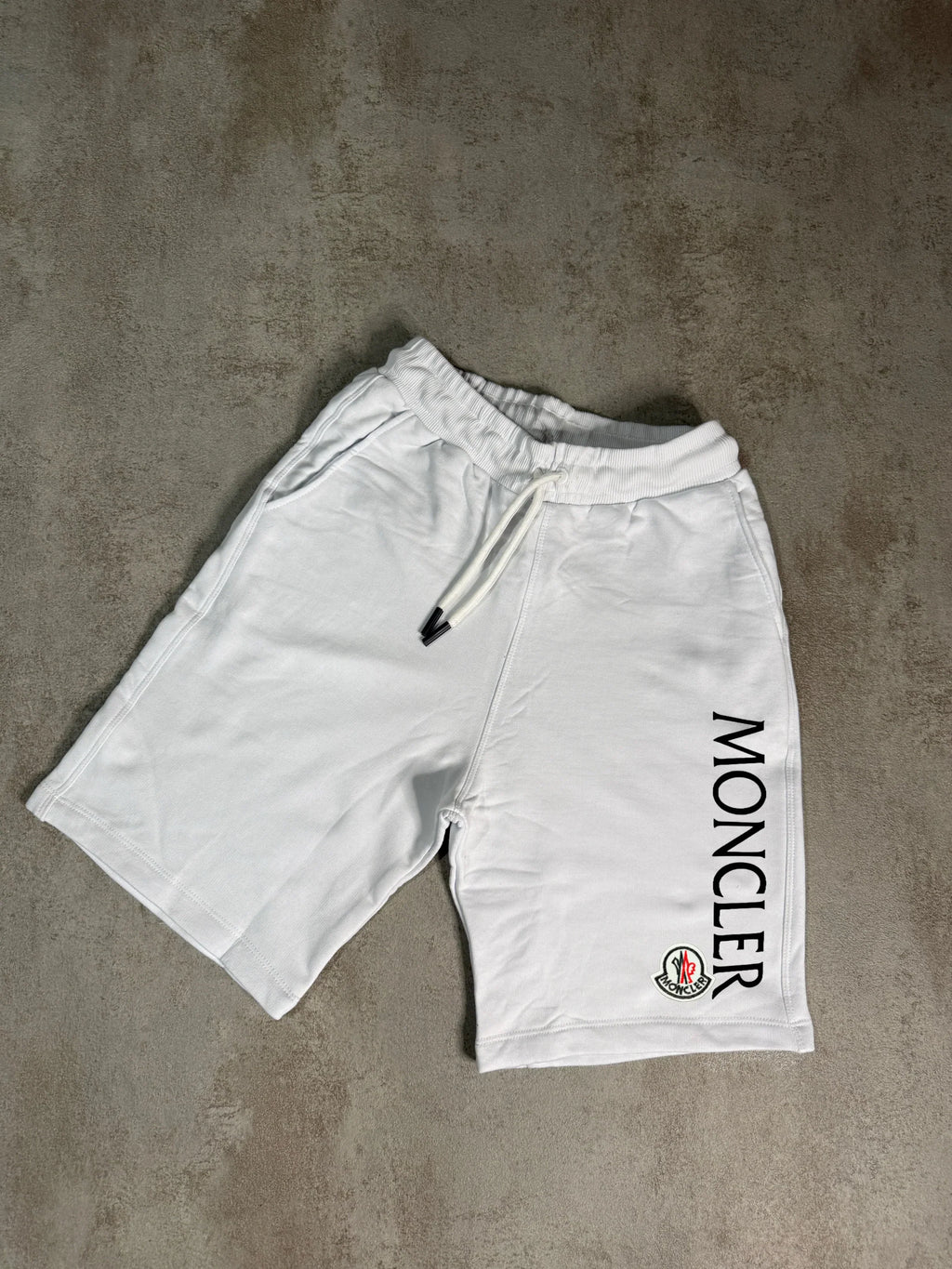 PANTALONES CORTOS MONCL3R