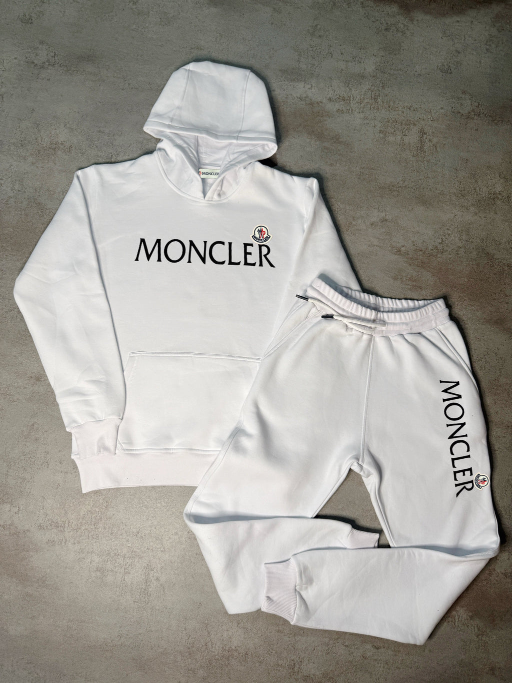 CHANDAL MONCL3R