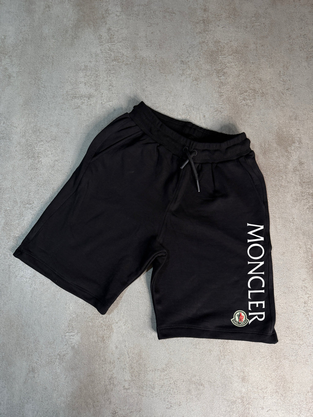 PANTALONES CORTOS MONCL3R