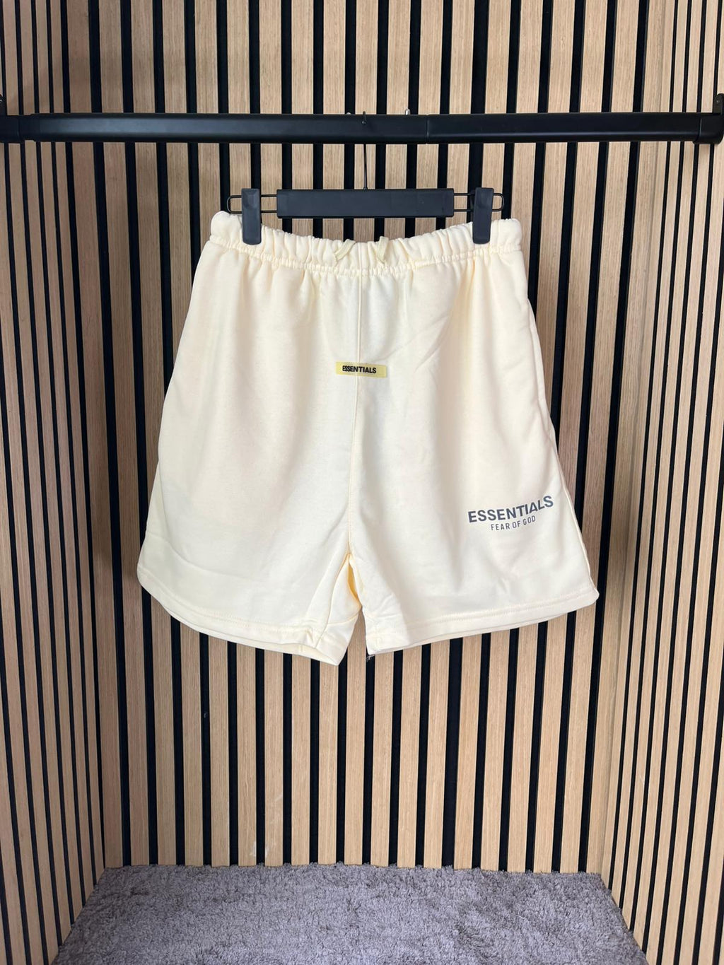 PANTALONES CORTOS ESSENTIAL$