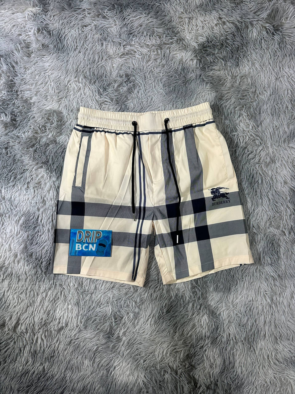 PANTALONES CORTOS BURBERR¥